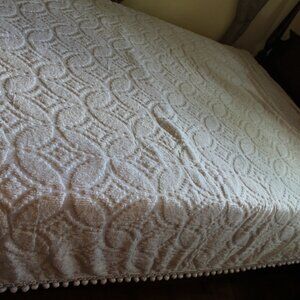 Vintage Cotton White Chenille Bedspread -Full Size